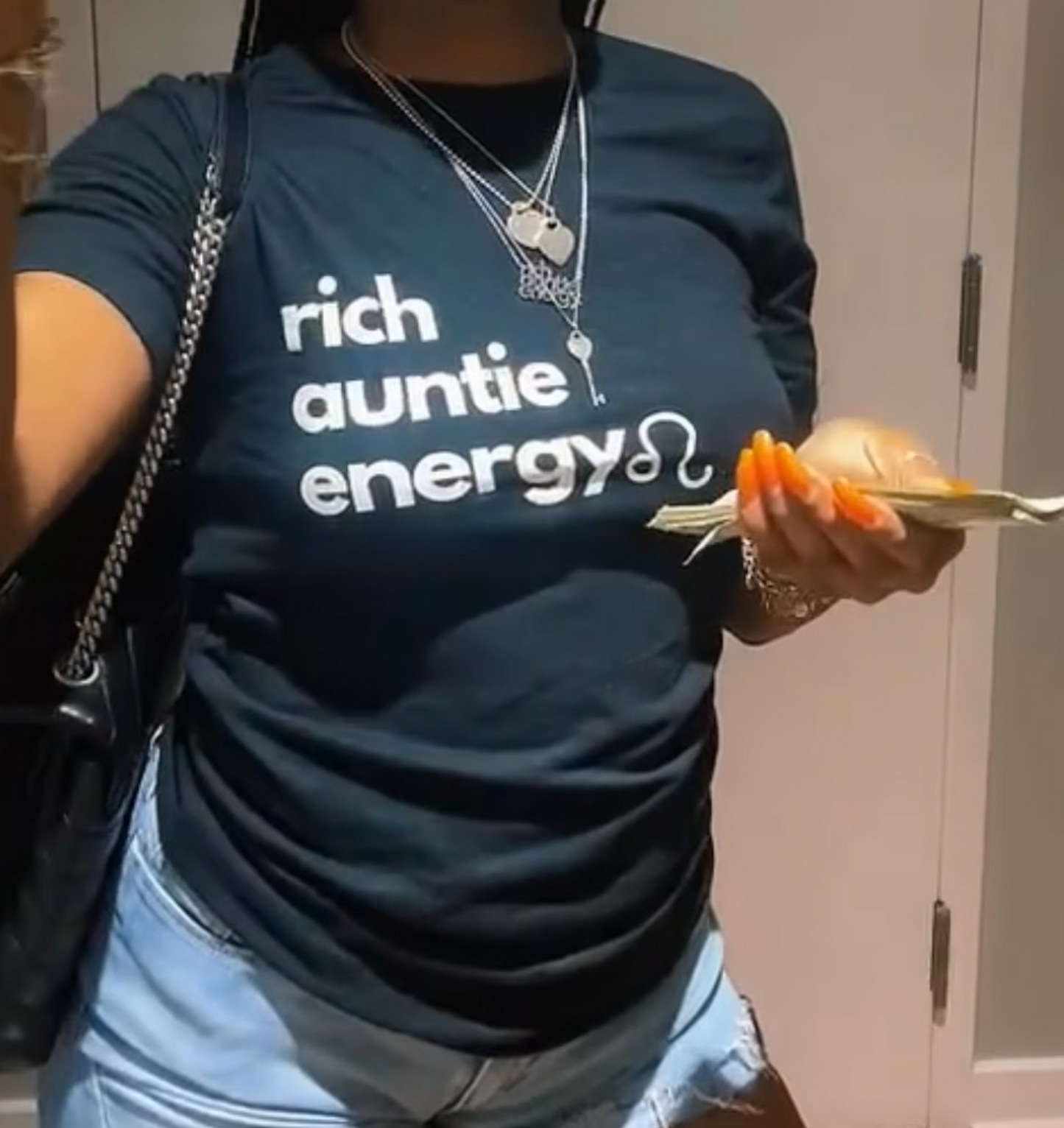 Leo Rich Auntie Energy Shirt | Black